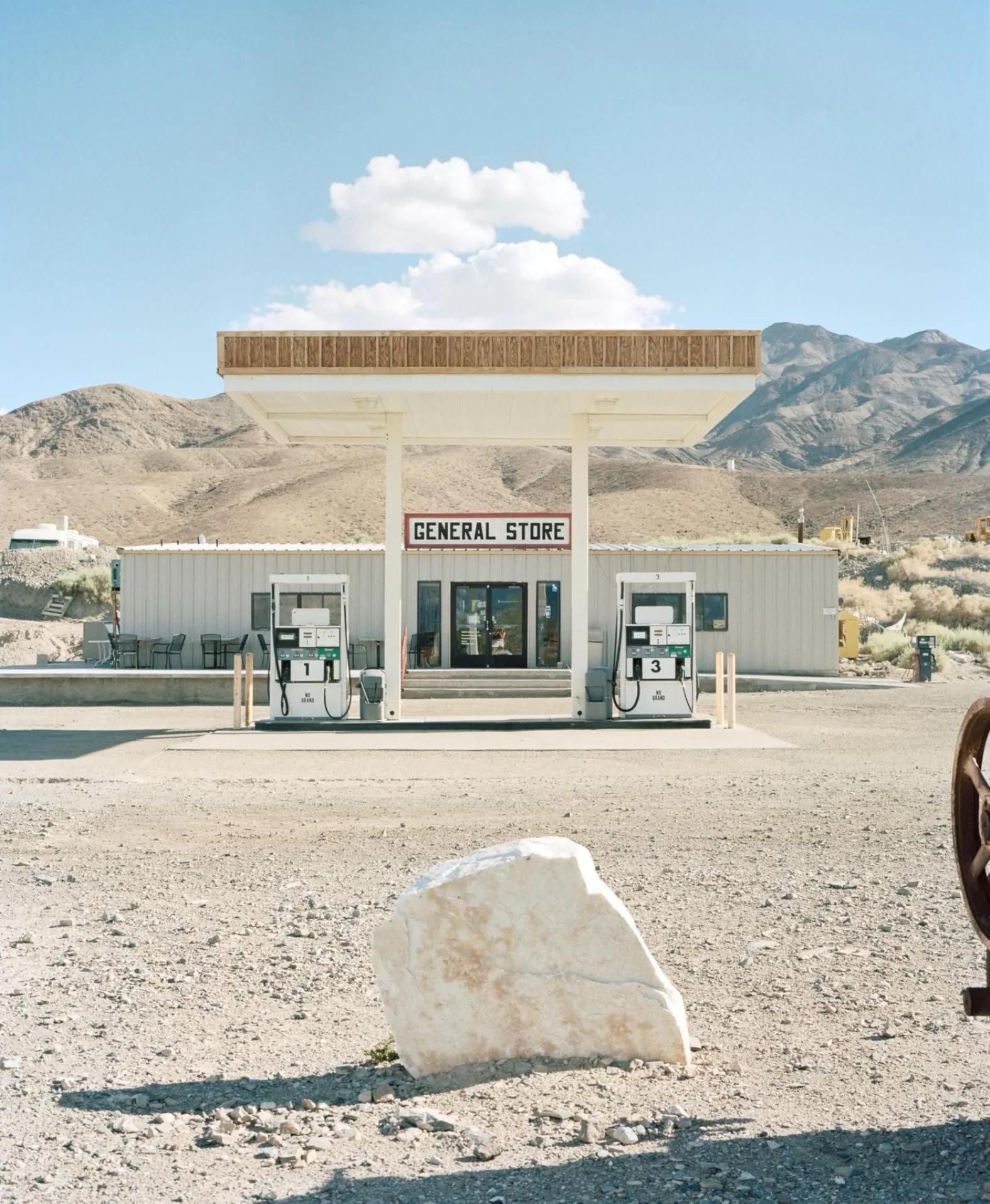 Desert Modern example showing a website or presentation visual